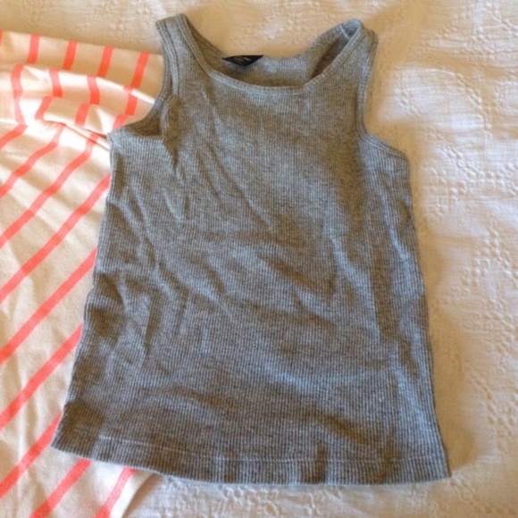 Gap tops bundle - Picture 2 of 2